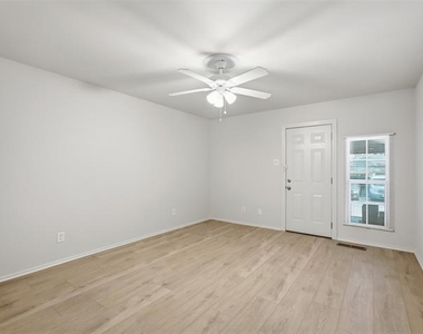 13328 Southview Lane - Photo Thumbnail 18