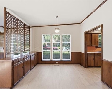 13328 Southview Lane - Photo Thumbnail 7
