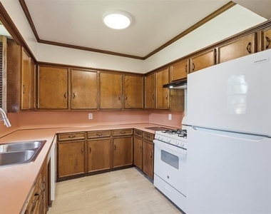 13328 Southview Lane - Photo Thumbnail 11