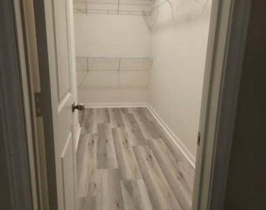 1898 Sandalwood Way - Photo Thumbnail 9