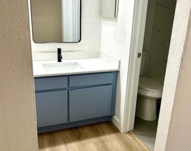 813 Panay Way Drive - Photo Thumbnail 20