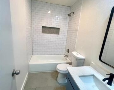 813 Panay Way Drive - Photo Thumbnail 23