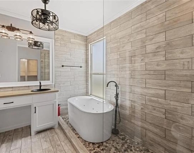 12405 Iveson Drive - Photo Thumbnail 11