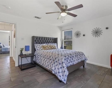 3606 Kayewood Drive - Photo Thumbnail 7