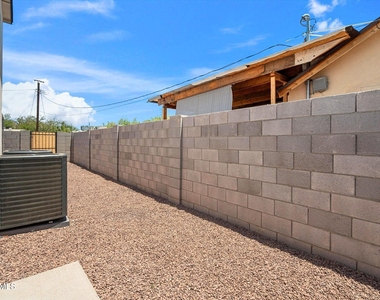 1106 E Papago Street - Photo Thumbnail 5