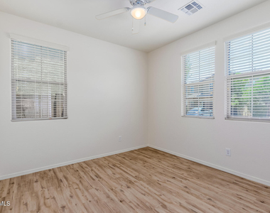4808 W Lydia Lane - Photo Thumbnail 14