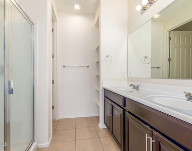 4808 W Lydia Lane - Photo Thumbnail 12