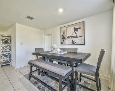 336 Dry Canyon Way - Photo Thumbnail 16