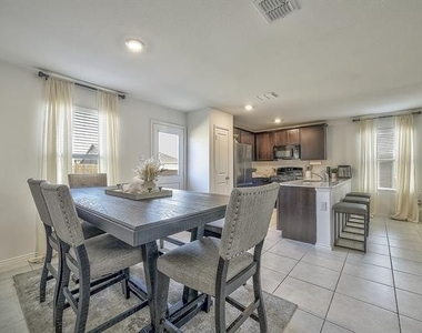 336 Dry Canyon Way - Photo Thumbnail 18