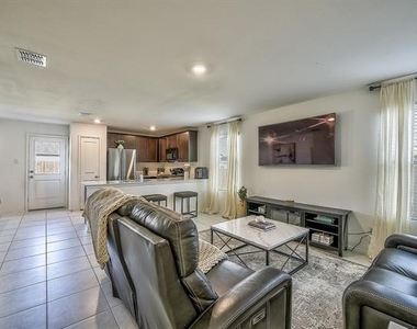 336 Dry Canyon Way - Photo Thumbnail 6