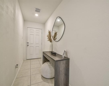 336 Dry Canyon Way - Photo Thumbnail 1