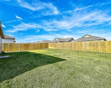 336 Dry Canyon Way - Photo Thumbnail 19