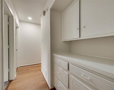 611 Ray Andra Drive - Photo Thumbnail 15
