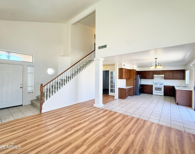 11184 W Palm Lane - Photo Thumbnail 3