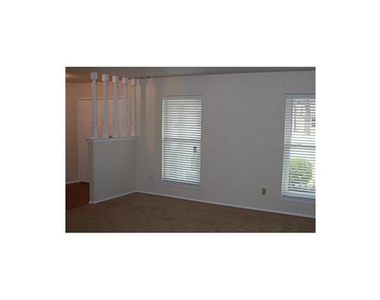 3020 Norwood Lane - Photo Thumbnail 8