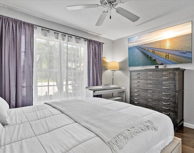 15151 Banbury Way - Photo Thumbnail 21