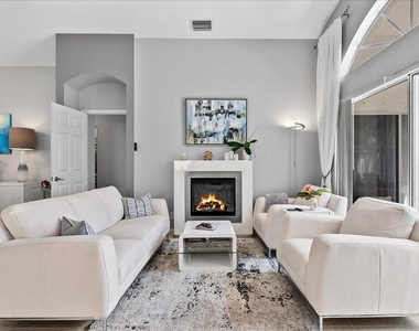 15151 Banbury Way - Photo Thumbnail 12
