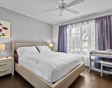 15151 Banbury Way - Photo Thumbnail 20