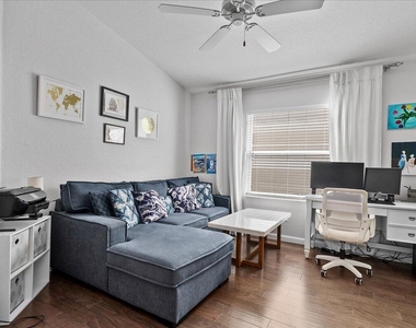 15151 Banbury Way - Photo Thumbnail 24