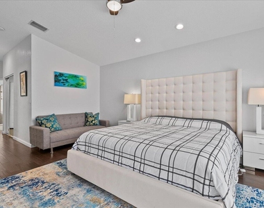 15151 Banbury Way - Photo Thumbnail 15