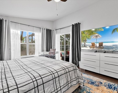 15151 Banbury Way - Photo Thumbnail 16
