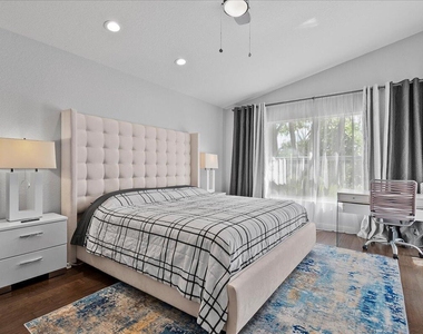 15151 Banbury Way - Photo Thumbnail 14
