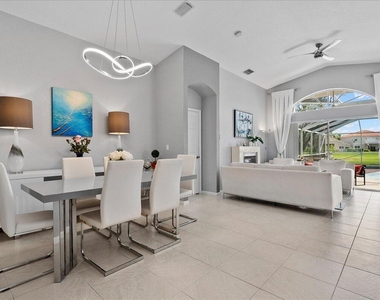 15151 Banbury Way - Photo Thumbnail 4