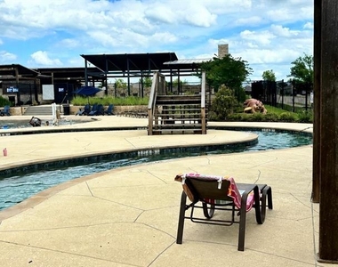 8716 Whistling Duck Drive - Photo Thumbnail 27