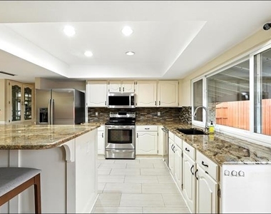 1824 Castille Drive - Photo Thumbnail 10