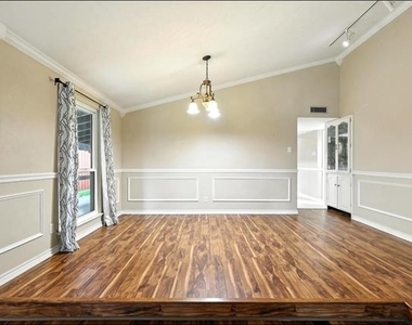 1824 Castille Drive - Photo Thumbnail 5