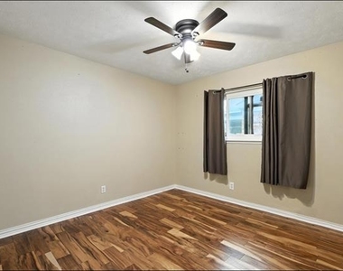 1824 Castille Drive - Photo Thumbnail 21