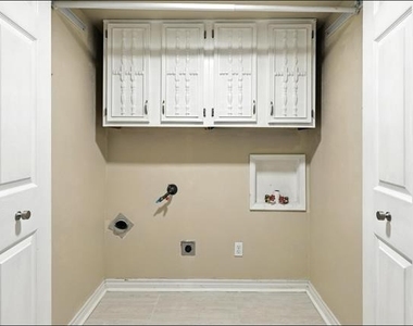 1824 Castille Drive - Photo Thumbnail 23