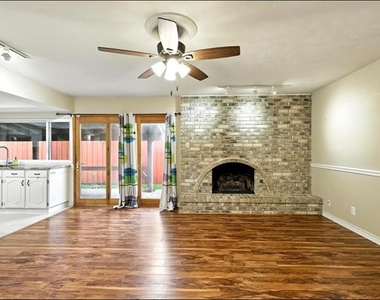 1824 Castille Drive - Photo Thumbnail 12