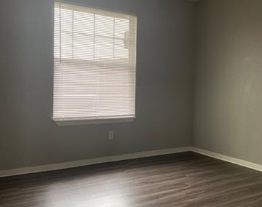 1904l San Rafael Street - Photo Thumbnail 6