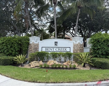 9084 Silver Glen Way - Photo Thumbnail 24