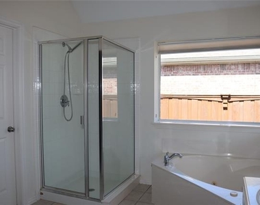 1548 Idlewild Drive - Photo Thumbnail 18