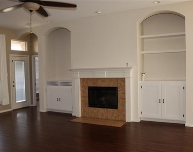 1548 Idlewild Drive - Photo Thumbnail 6