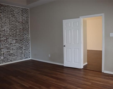 1548 Idlewild Drive - Photo Thumbnail 19