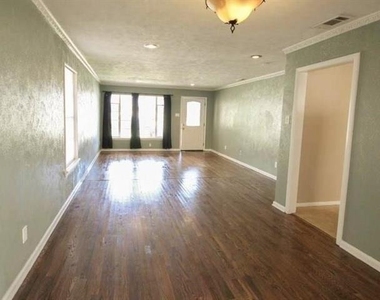 6368 Monticello Avenue - Photo Thumbnail 1