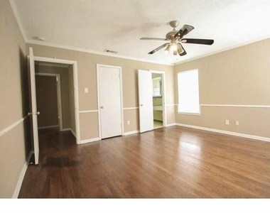 6368 Monticello Avenue - Photo Thumbnail 2