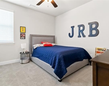 1812 Scotney Court - Photo Thumbnail 21