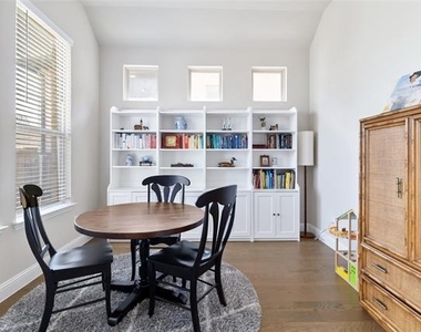 1812 Scotney Court - Photo Thumbnail 10