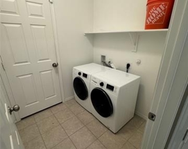8132 Cedar Lake Lane - Photo Thumbnail 11