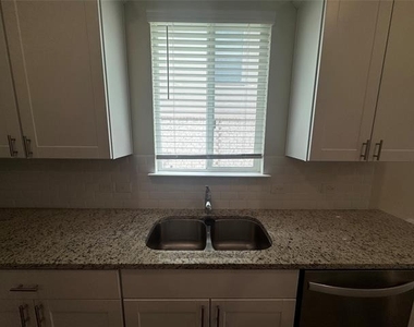 8132 Cedar Lake Lane - Photo Thumbnail 7