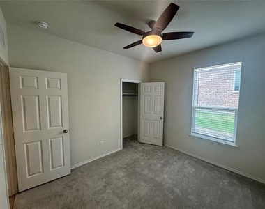 8132 Cedar Lake Lane - Photo Thumbnail 13