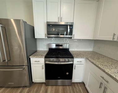 8132 Cedar Lake Lane - Photo Thumbnail 6