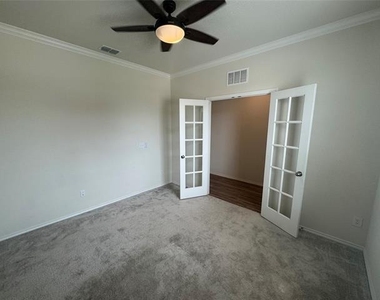 8132 Cedar Lake Lane - Photo Thumbnail 3