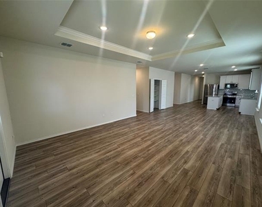 8132 Cedar Lake Lane - Photo Thumbnail 9