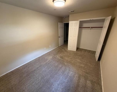 1139 Landon Lane - Photo Thumbnail 32