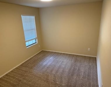 1139 Landon Lane - Photo Thumbnail 31